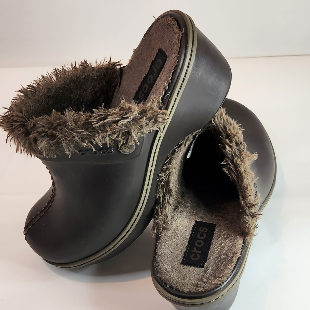 Crocs Plush Lined Clogs - Expresso/Walnut - Size 7